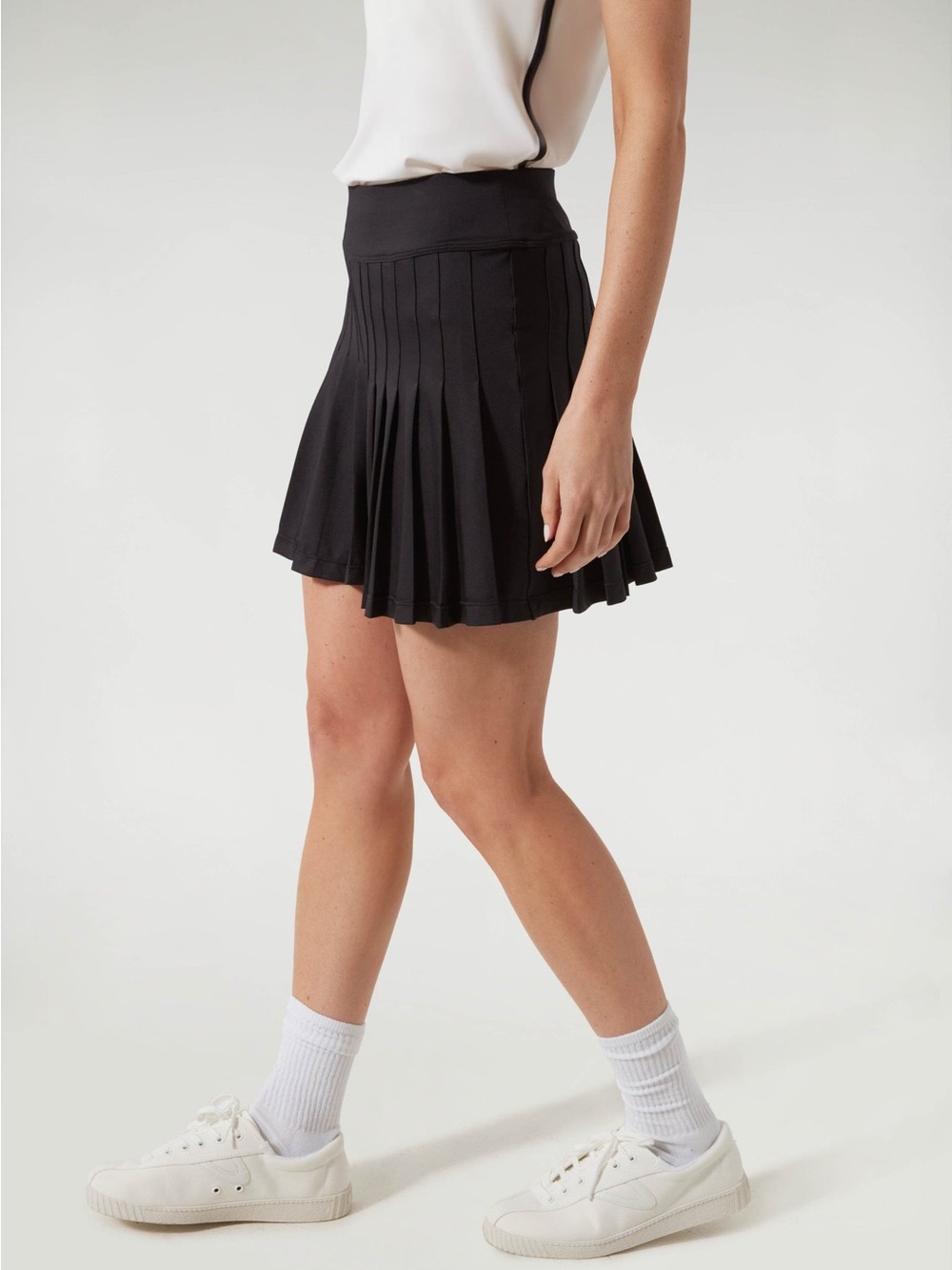 Tuckernuck Women’s Large Black Pleated Tennis athletic Skort